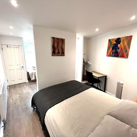 Modern Studio Apartment With Free Wifi Londra Esterno foto